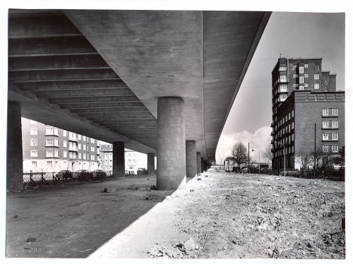 Ruth Lauterbach-Baehnisch (Künstler*in), Fertiges Brückensegment Nordbrücke, 1950er Jahre