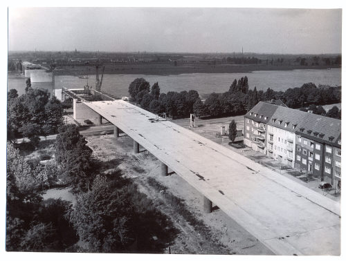 Ruth Lauterbach-Baehnisch (Künstler*in), Bau der Nordbrücke, vor 1957