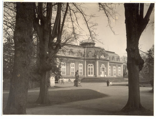 Julius Söhn (Künstler*in), Das Schloss Benrath vom Park aus gesehen, nicht datiert