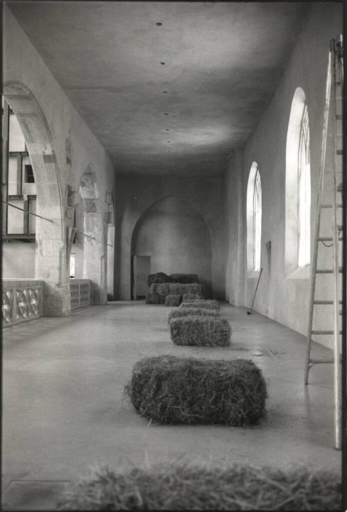 Benjamin Katz (Fotograf*in), Ausstellung Boltanski, Kunst-Station Sankt Peter, Köln
, 2001