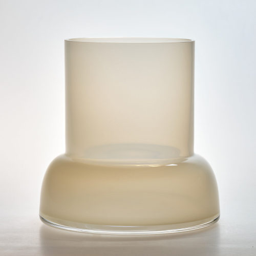 Maria van Kesteren (Entwurf), Cremefarbene Vase, 1995