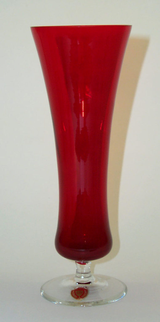 Rote Fußvase