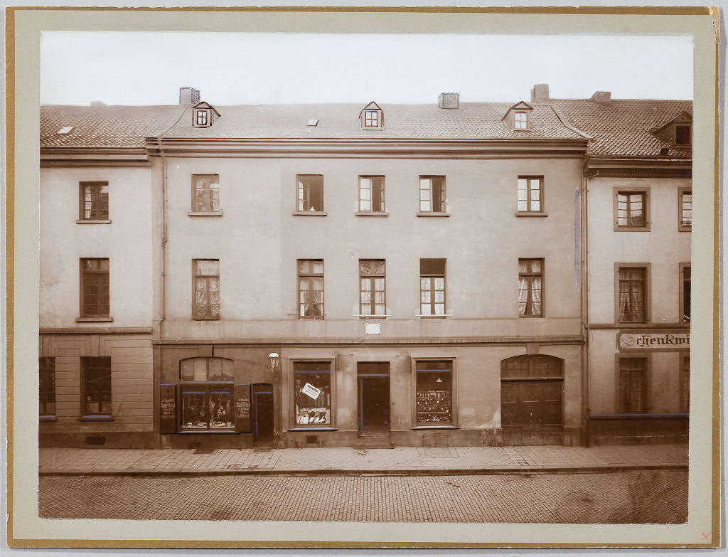 Düsseldorf, Ratinger Straße 47 mit der Metzgerei von Broich