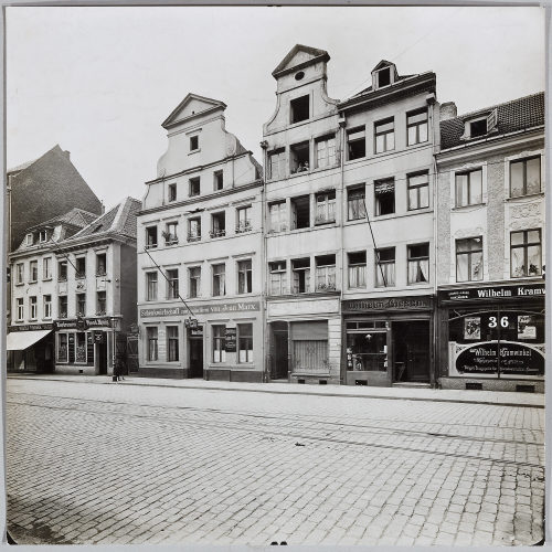 Kgl. Pr. Messbild-Anstalt Berlin (Fotograf*in), Düsseldorf, Ratinger Straße 30, 32 und 34, 1912