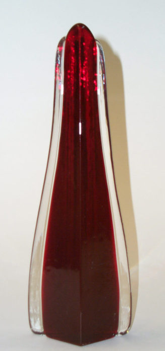 Dreikantvase
