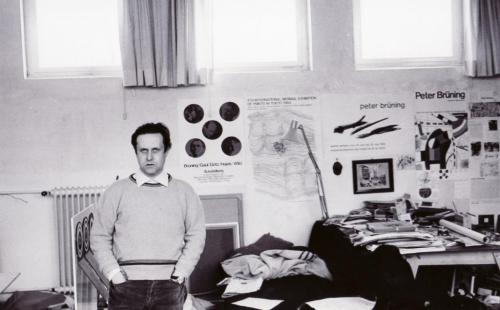 Manfred Leve (Fotograf*in), Peter Brüning, Atelier in Ratingen, 15.4.67, 1967