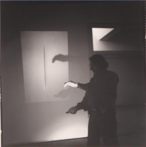 Erika Kiffl (Fotograf*in), Aufbau, ZERO-Raum, Kunstmuseum Düsseldorf: Otto Piene, 14.8.1992, 1992