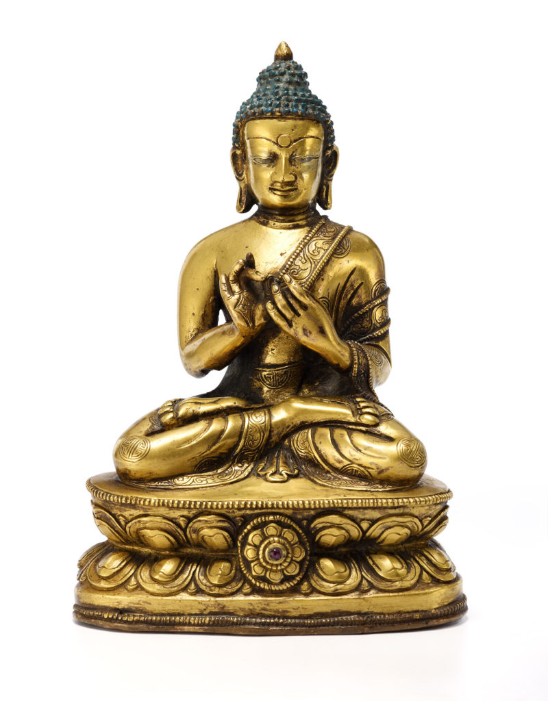 Buddha Vairocana, die Verkörperung absoluter Wahrheit, auf doppeltem Lotusockel