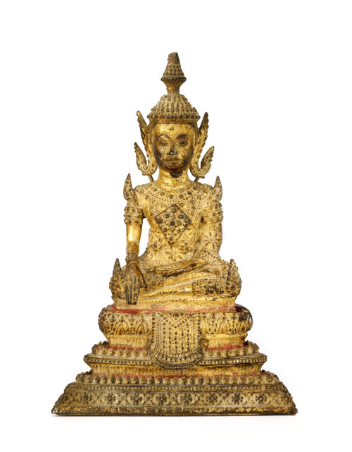 Unbekannt (Künstler*in), Buddha Maravijaya im Fürstengewand auf mehrfach gestuftem Lotus-Thron, 19. Jahrhundert