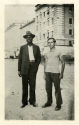 Julo Levin mit Ibrahim Kountel in Marseille, August 1931, Fotograf unbekannt, Stadtmuseum Lande ...