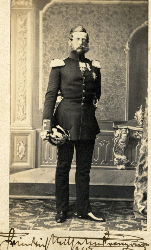 Selle (Fotograf*in), Portrait eines Offiziers; Friedrich Wilhelm Kronprinz