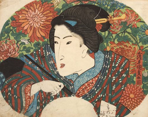 Kunisada (Künstler*in), Porträt einer Dame mit geschlossenem Fächer vor Chrysanthemen , Um 1825