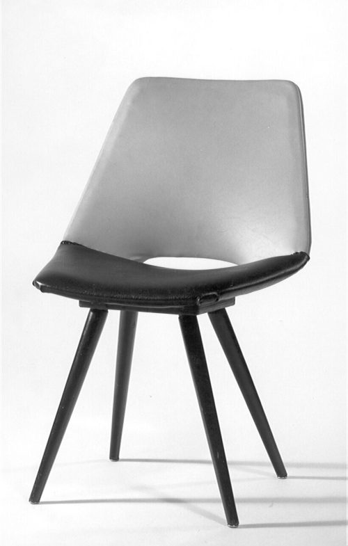 Gebrüder Thonet (Hersteller*in), Stuhl, um 1965