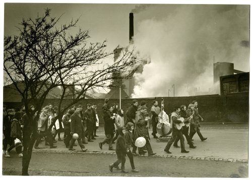 Dirk Alvermann (Fotograf*in), Ostermarsch im Ruhrgebiet 1964, 1964